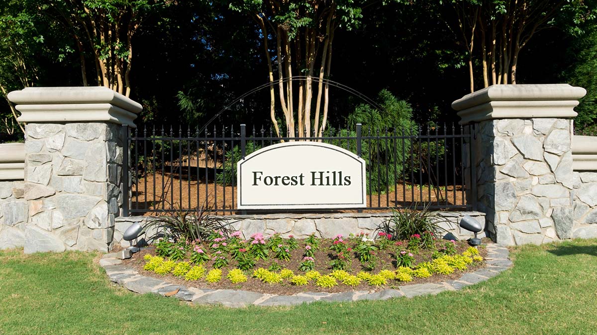 forest-hills-community-sign